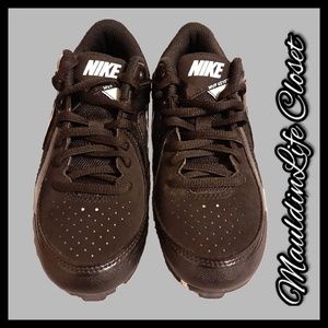 ⬇️Nike MVP Baseball Cleats sz 1Y (youth)